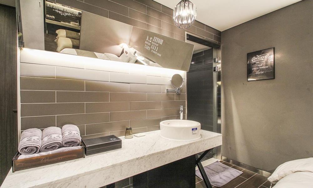 Jamsil 2.4 Hotel Сеул Экстерьер фото