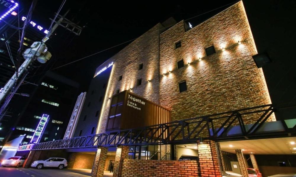 Jamsil 2.4 Hotel Сеул Экстерьер фото